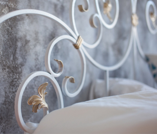 Кованая кровать Афина 1.4 с двумя спинками
