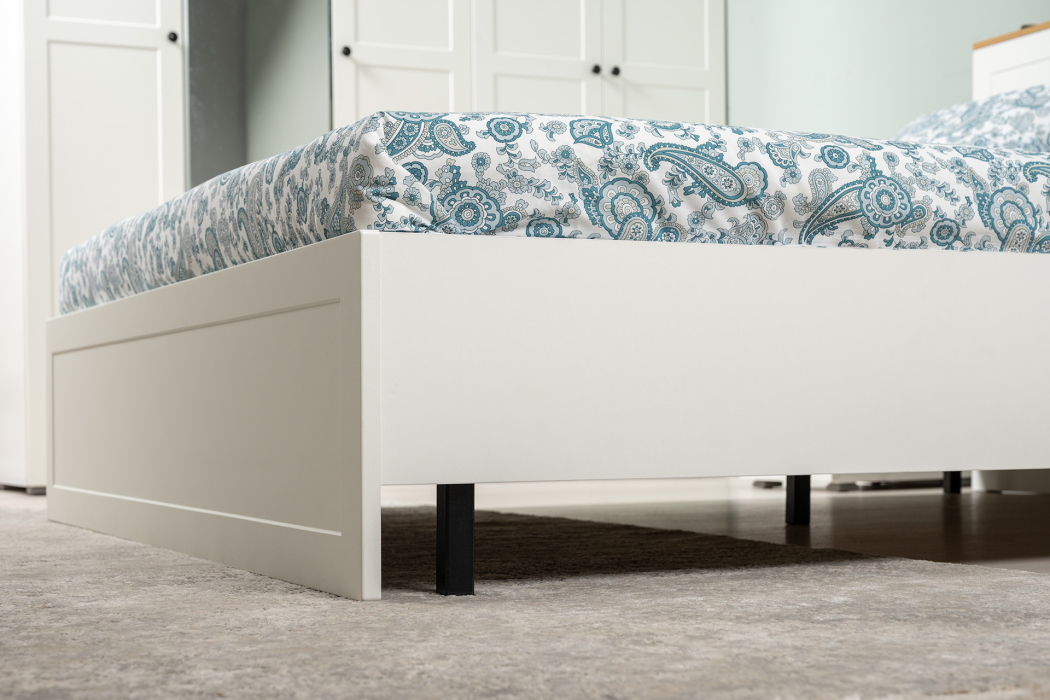 Спальные гарнитуры, Кровать двуспальная Остин с ортопедическим основанием с тумбой с дверками и шкафом 13.224