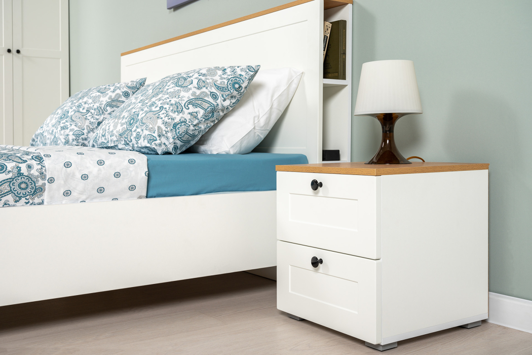 Спальные гарнитуры, Гарнитур спальный Остин из комода 16.240 с кроватью с ортопедическим основанием и тумбы прикроватной