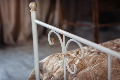Кованая кровать Симона 1.6 с двумя спинками