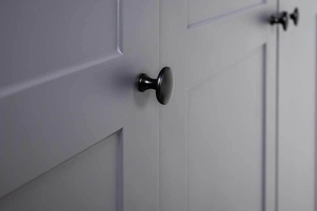 Прихожие, Два платяных шкафа Остин и комод с зеркалом