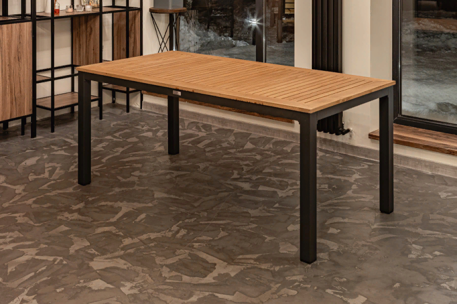 Столы, Обеденный стол OSCAR со столешницей из тика