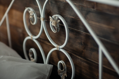 Кованая кровать Камелия 1.8 с двумя спинками