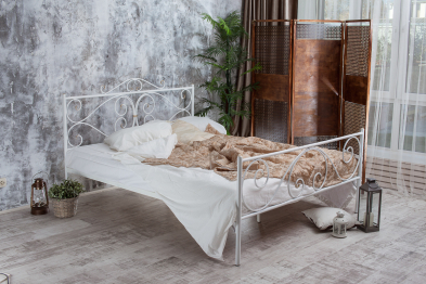 Кованая кровать Валенсия 1.8 с двумя спинками