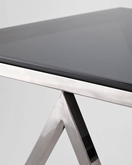 Журнальные столики, Журнальный стол ИНСИГНИЯ 55х55 (Стекло smoke/Сталь тёмный хром)