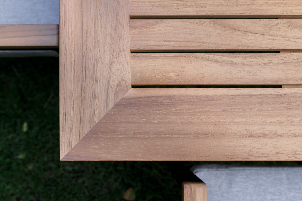 Столы, Обеденный стол OSCAR со столешницей из тика