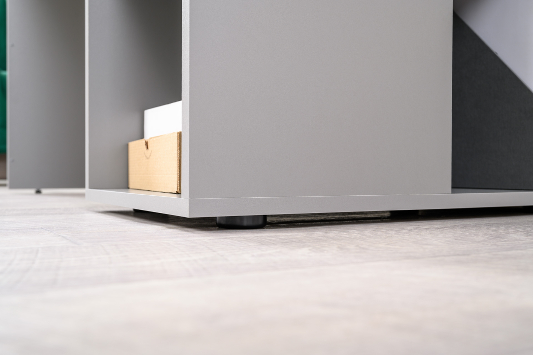 Прямые компьютерные столы, Стол письменный Лайт 12.163 и кресло-сетка 103 черное