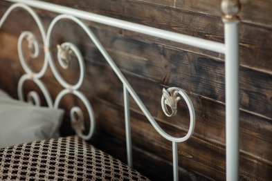 Кованая кровать Камелия 1.8 с двумя спинками