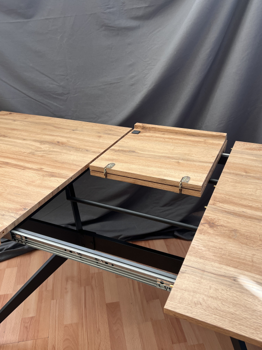 Обеденные столы, Стол Serene Cadence