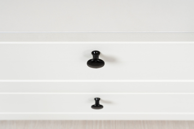 Мебель в спальню Остин из тумбы под ТВ с кроватью с ортопедом на 1600 и шкафа-комода для одежды 13.336.02