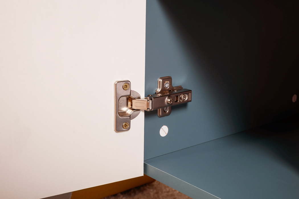 Комоды, Два комода Либера