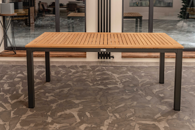 Обеденный стол OSCAR со столешницей из тика