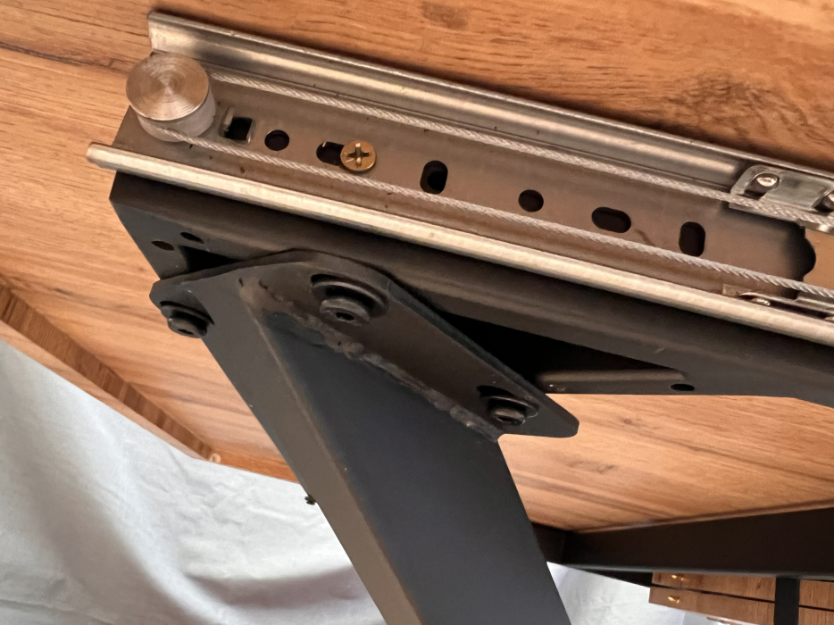 Обеденные столы, Стол Serene Cadence