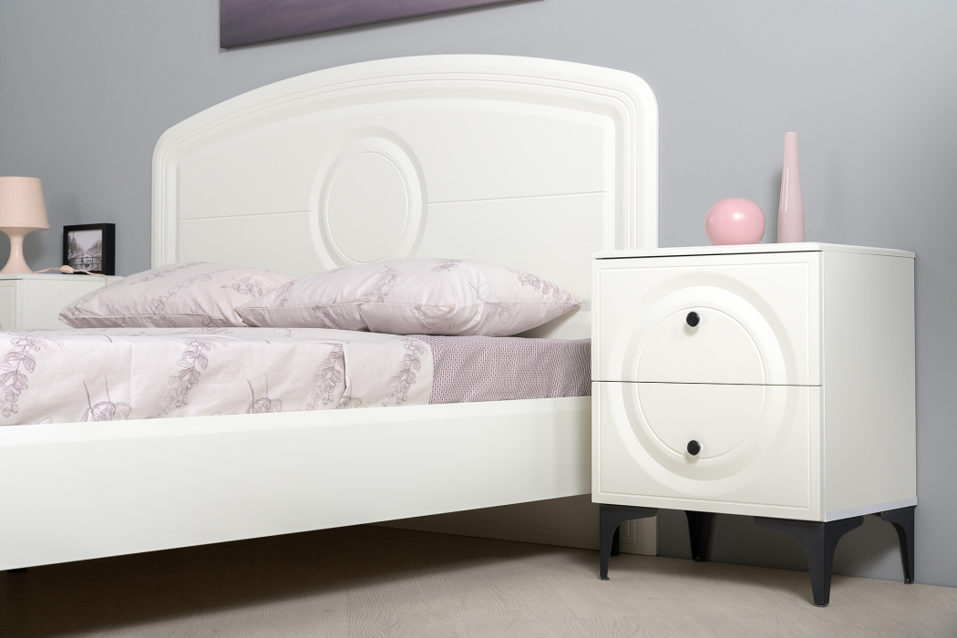 Спальные гарнитуры, Комод Валенсия с кроватью 1600 и прикроватной тумбочкой