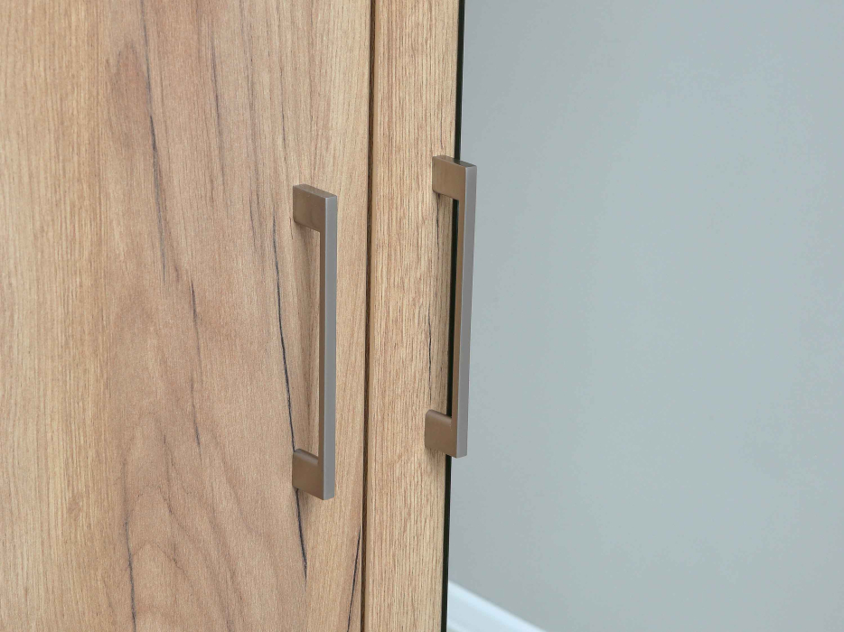 Шкафы распашные, Шкаф 2-х дверный с зеркалом 1005х560х1990