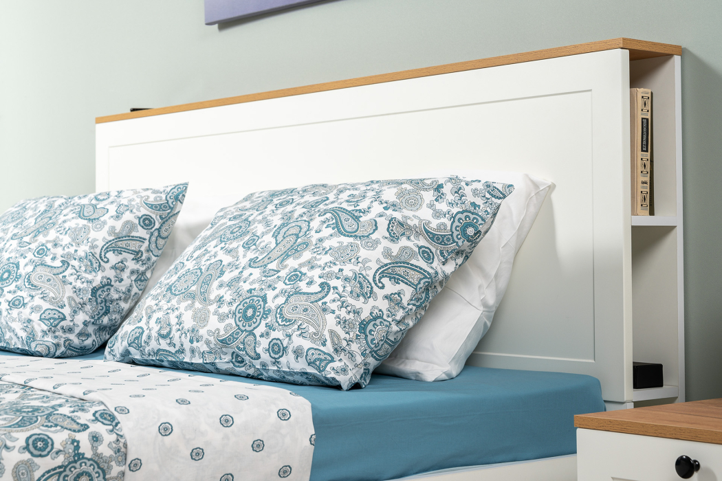 Спальные гарнитуры, Комод-тумба Остин 16.221 и двуспальная кровать с основанием