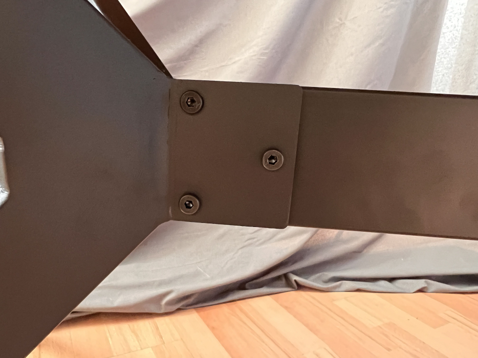 Обеденные столы, Стол Serene Cadence