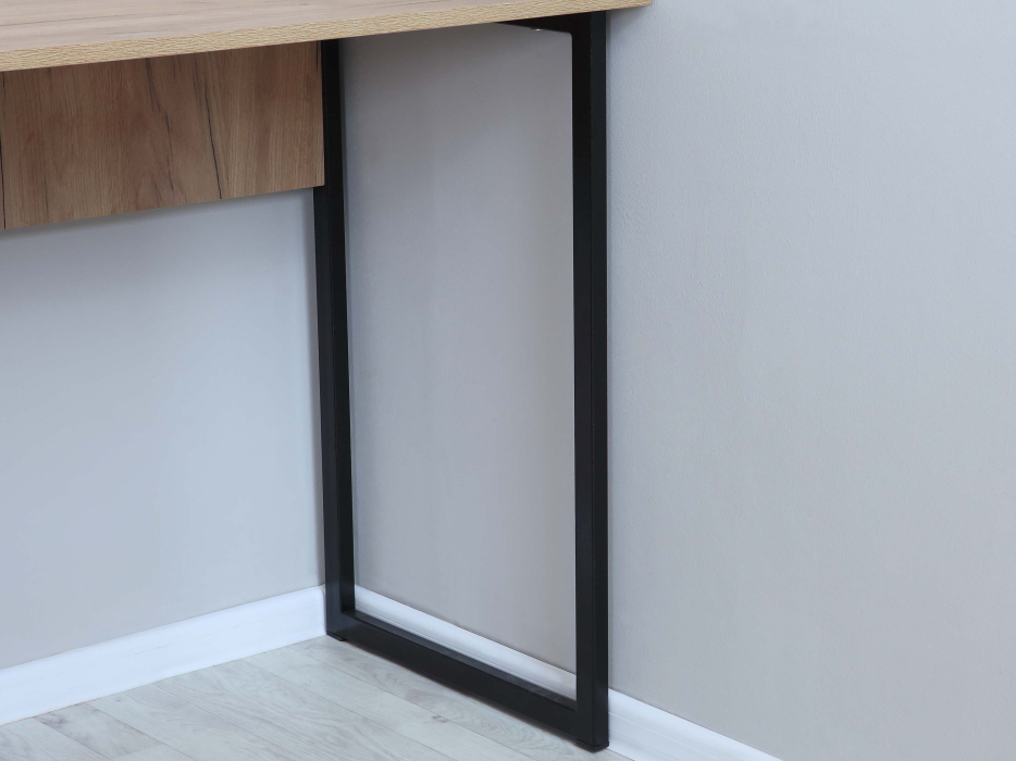 Прямые, Стол письменный с тумбой на метал.каркасе